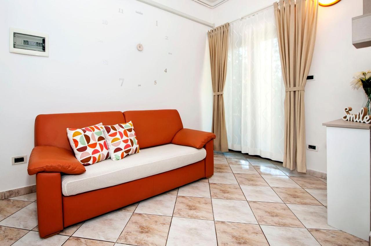 Apartments Milan Ровінь Екстер'єр фото