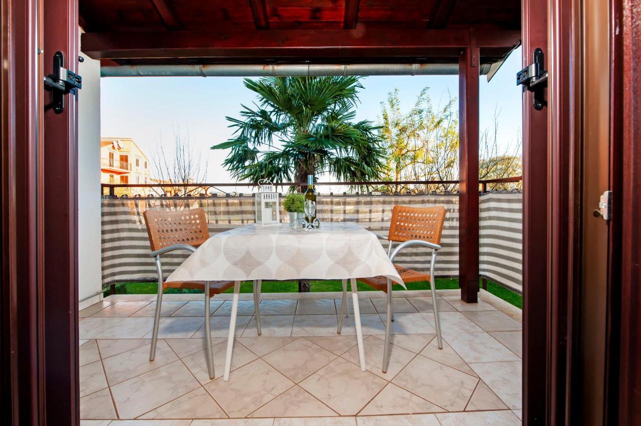 Apartments Milan Ровінь Екстер'єр фото